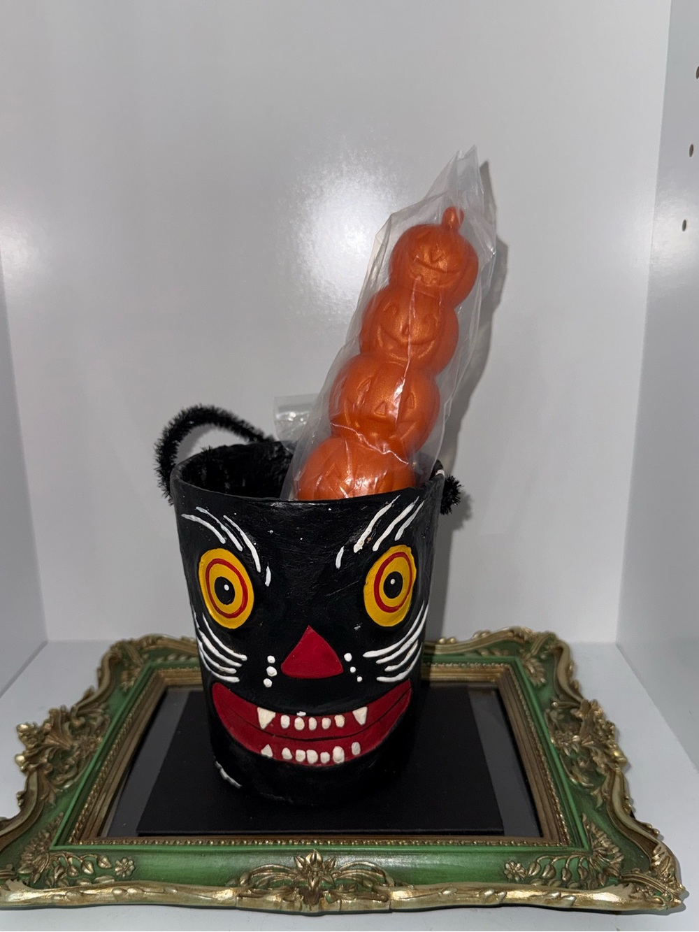 Mrs215 🎃 BOO B*itch F*uck it Bucket!!